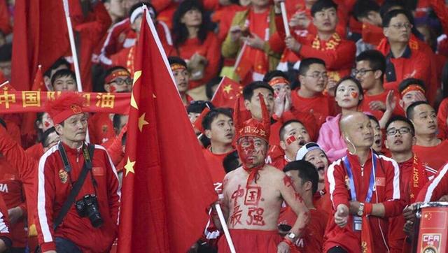 网传谢霆锋父亲谢贤因脑梗去世 英皇辟谣：假的 2019-10-29 近日，网上有人爆料称：“谢霆锋的父亲谢贤深夜因脑梗离世，谢霆锋和妹妹大哭。