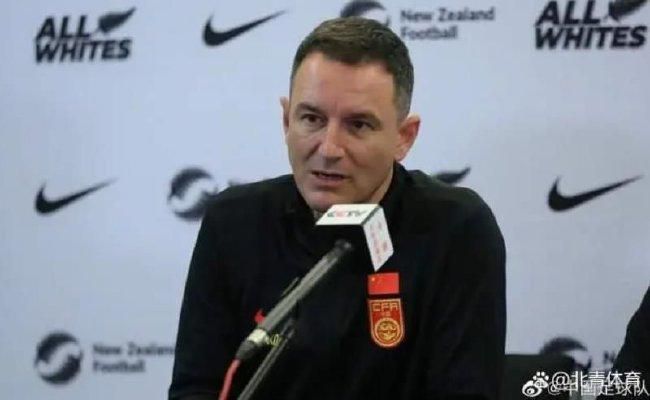 “五月，三义的油桐花飘落纷纷。