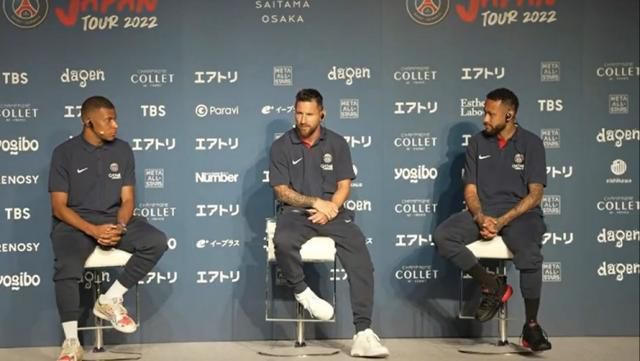 主演新剧《肯尼迪》聚焦著名政治家族 2 堪比时装周!