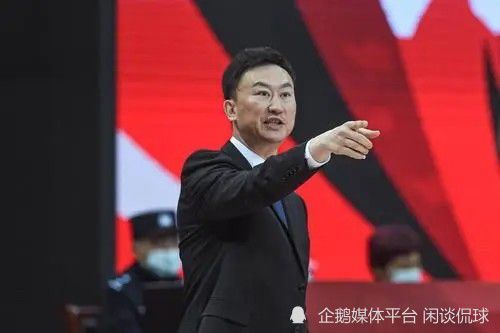 2025-12-03 《阳光俱乐部》曝海报 黄晓明贾樟柯探寻快乐良方2025-10-23 《阳光俱乐部》曝人物海报 如何与“牢笼”和解？