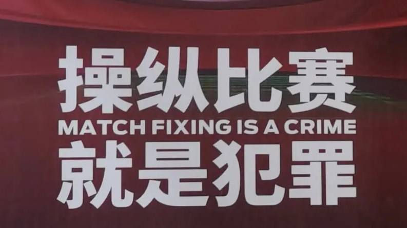 作为中国电影人一年一度的盛大聚会，本次系列活动在星光熠熠、精彩纷呈的荣誉之夜及入场式之外，还特别推出影人见面会、电影对话等活动。