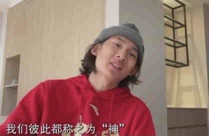录 范冰冰银色透视礼服美胸隐现 红唇欲滴美艳十足 2016-05-16 近日，范冰冰出席某活动。