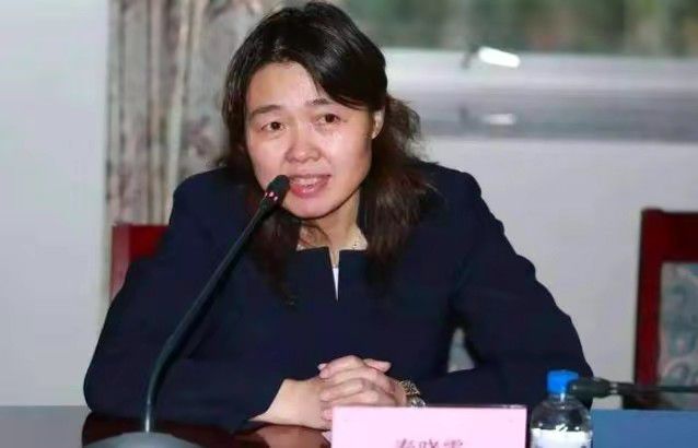 3月21日她在香港出席减肥产品的签约仪式活动，再被问及此事便不禁黑脸道：“都说了是假新闻啦！