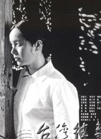 《驱魔人：信徒》发布海报 将延续原版故事脉络 2023-07-21 日前，新一部《驱魔人》电影《驱魔人：信徒》发布海报。