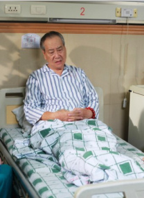横店剧组复工新规:必须全员满分通过疫情防控考试 2020-02-27 近日，横店影视城发布新规定，要求所有在横店取景拍摄的剧组在复工前需全员参加考试，且考至满分100分才能申请复工。
