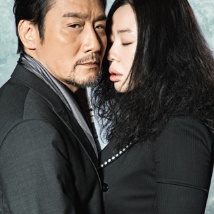 现场他熊抱多名女粉丝，现场频掀高潮，当与一 《生活大爆炸》最终集剧本未完成 不会以爆炸结束 2019-04-09 5月16日，播出12年的《生活大爆炸》即将迎来长达一小时的大结局，导演马克·森卓斯基接受采访透露了一些大结局的新动态。